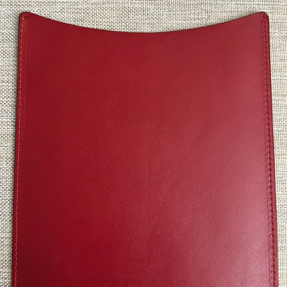 🦋 Beautiful red genuine leather butterfly tablet cover from Spain!